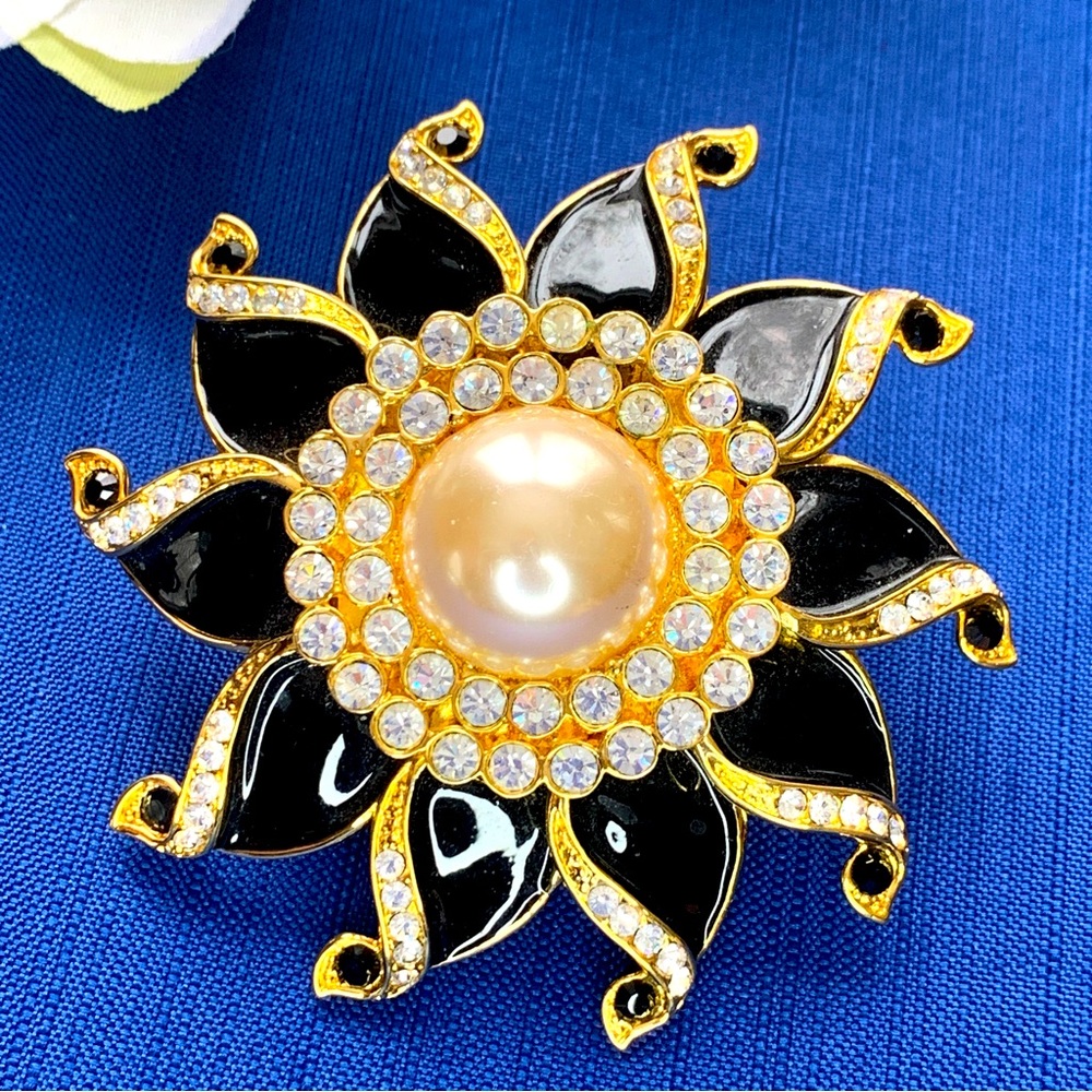 Vintage Joan Rivers Huge Flower Brooch Black Rhinestone Enamel Goldtone Rare